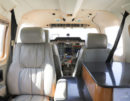 پرواز تفریحی با هواپیما دو موتوره پایپر کیش